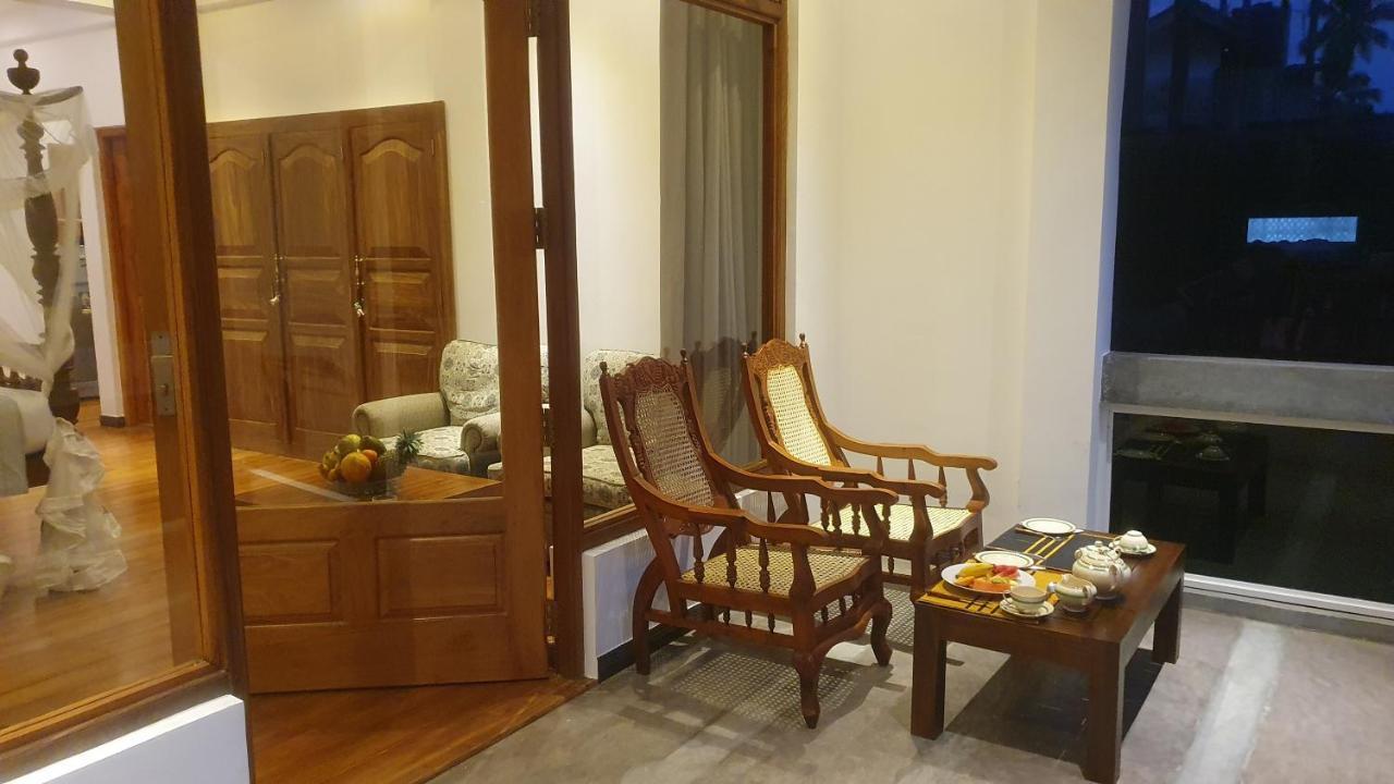Hotel Margaret House Mirissa Esterno foto